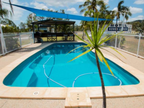Birch Motel Bowen, Bowen